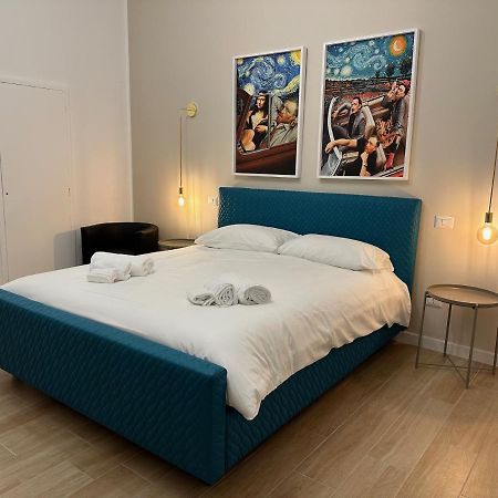 Nouvelle Vag - Apartment & Room Trani Eksteriør bilde